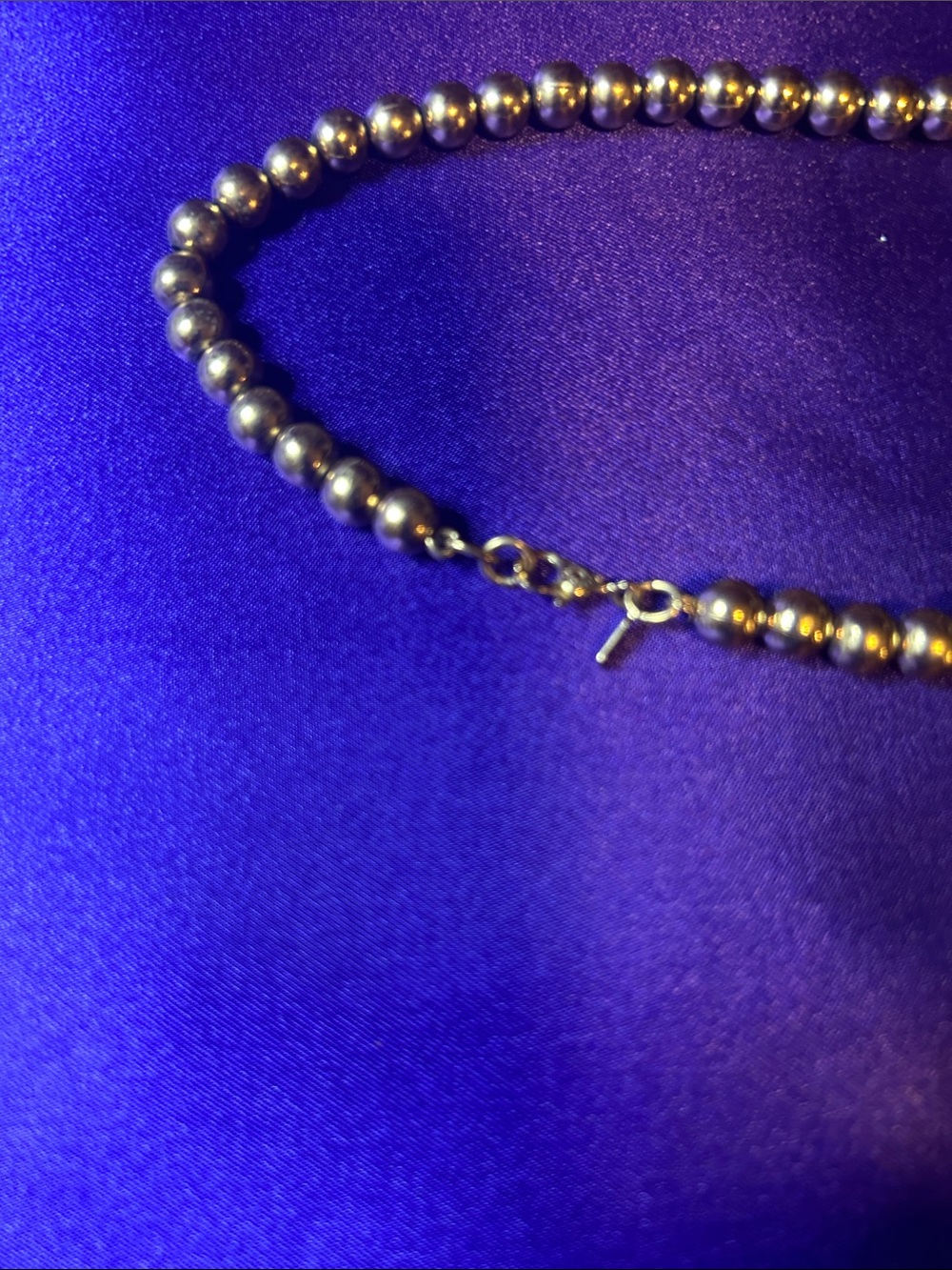 Monet Gold Beaded Necklace - Elegant Women's Jewelry - Picture 4 of 6